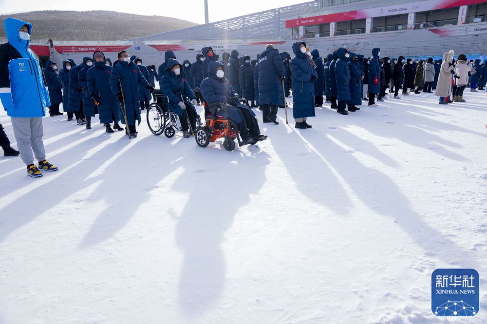 图为残疾人代表出席启动亚美体育登陆