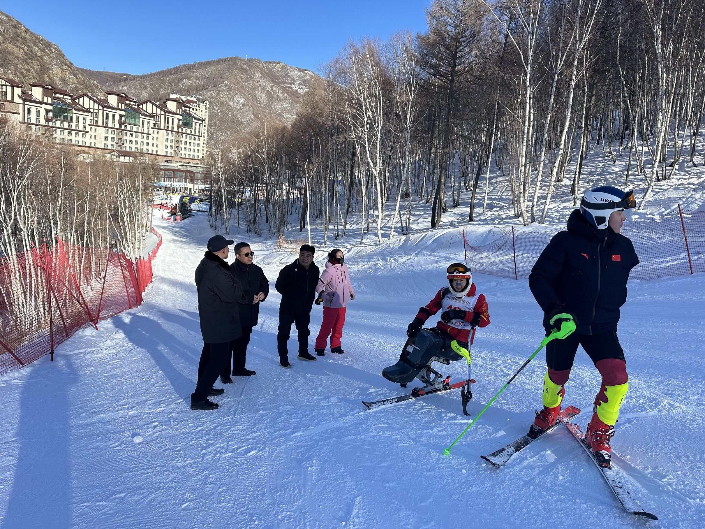 图为扬州五彩世界什么时候开业的滑雪训练现场